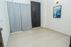 Room in 2.5 BHK Apartment at Mahaluxmi Migsun Ultimo, Omicron Iii Greater Noida – for Sale