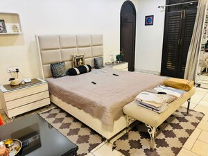 Bedroom in 6+ BHK Independent House at Greater Kailash I – for Rent