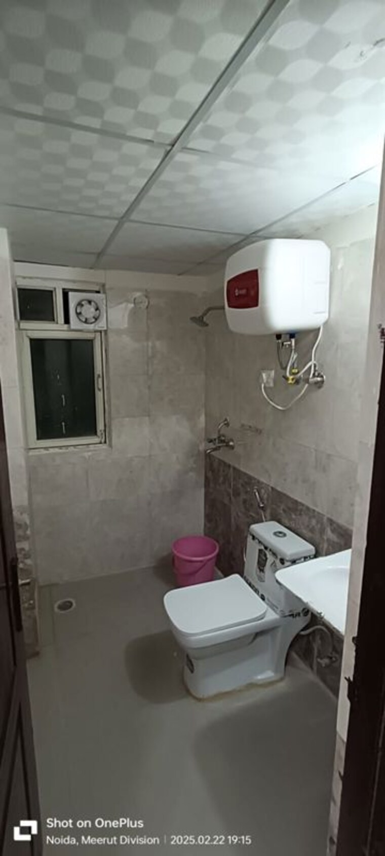 Bathroom, aims-golf-city 2 Bedroom 950 Sq.Ft. Apartment In Sector 75 Noida 10310092