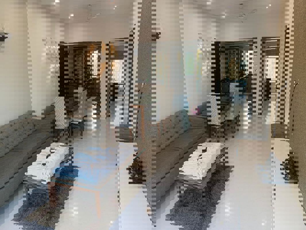 2 BHK + Servant Room,Extra Room 925 Sq.Ft. Apartment in Heera Panna Apartment