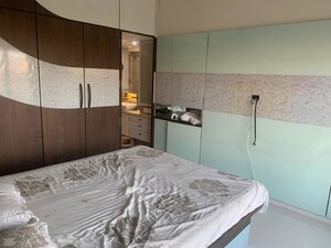 Bedroom in 2 BHK Apartment at Heera Panna Apartment, Tardeo – for Rent