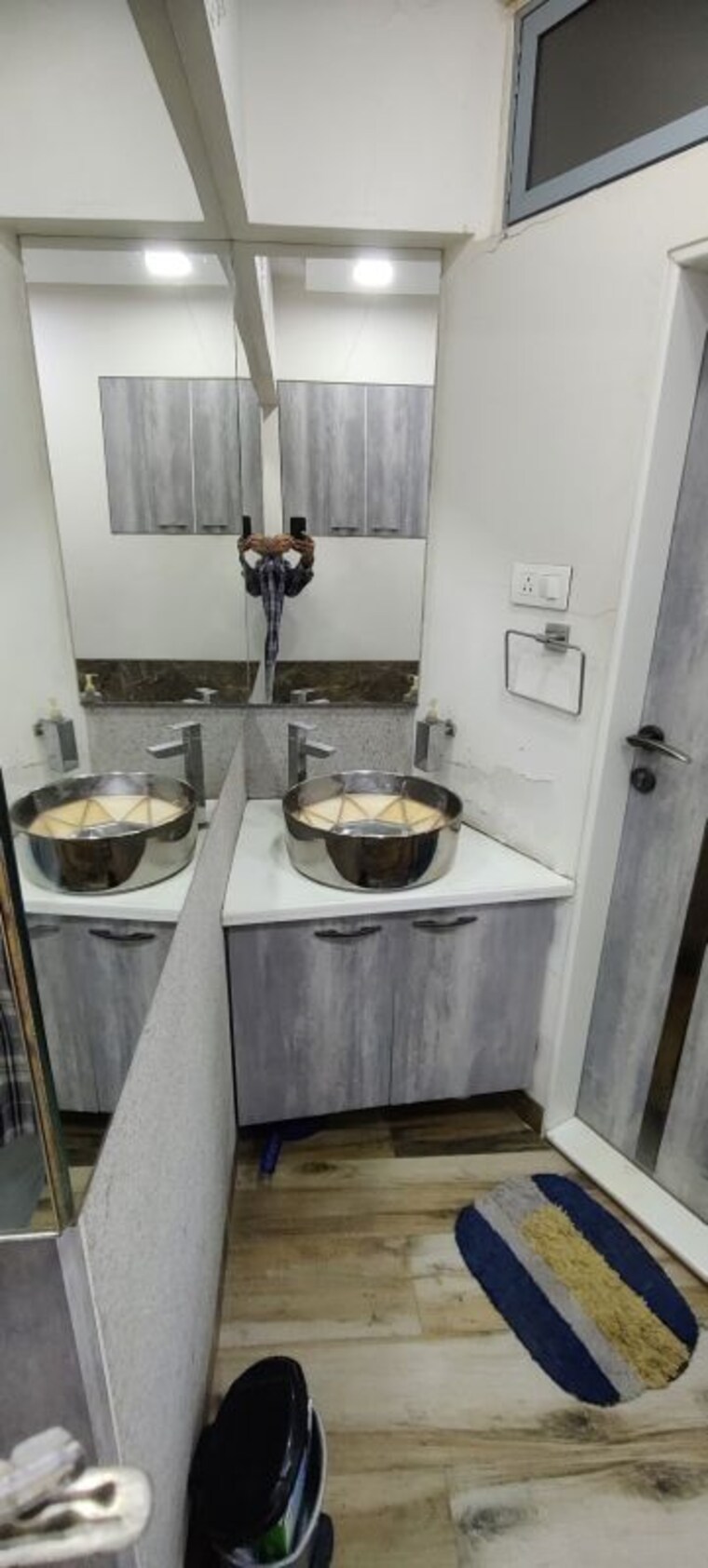 Bathroom, juhu-green-apartment 1.5 Bedroom 650 Sq.Ft. Apartment In Juhu Mumbai 10310186