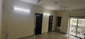 Room in 2 BHK Apartment at Jm Orchid, Sector 76 – for Rent
