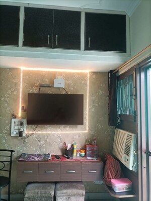 Furnished Amenities in 2 BHK Apartment at SS Southend Elite, Sector 49 – for Sale