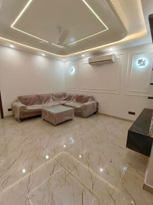Living Room in 2 BHK Builder Floor at Lajpat Nagar ii – for Rent