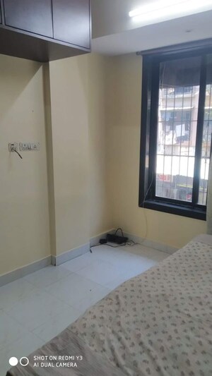 Room in 1 BHK Apartment at Seawoods – for Rent