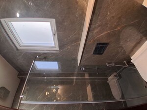 Furnished Amenities in 3 BHK Builder Floor at Rajouri Garden – for Rent