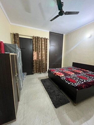Bedroom in 3 BHK Builder Floor at Sector 45 – for Rent