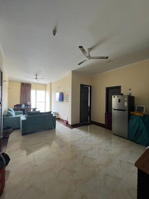 Living Room in 3 BHK Builder Floor at Sector 45 – for Rent