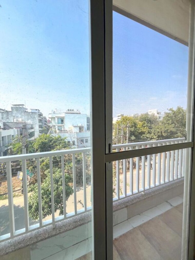 Balcony, sector 45 3 Bedroom 1800 Sq.Ft. Builder Floor In Sector 45 Gurgaon 10310251