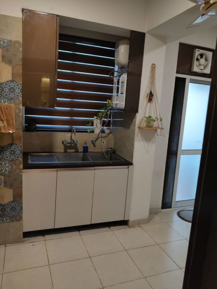 Kitchen, experion-the-heart-song 5 Bedroom 4300 Sq.Ft. Penthouse In Sector 108 Gurgaon 10310252