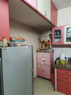 Furnished Amenities in 2 BHK Apartment at Kanakia Spaces Niharika, Manpada – for Rent