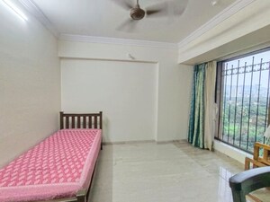 Bedroom in 2 BHK Apartment at Kukreja Golf Scappe, Chembur – for Rent