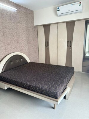 2 BHK Apartment For Rent in Millie Enclave, Malad West