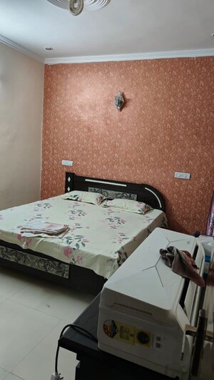 Bedroom in 3 BHK Apartment at Sector 5 – for Rent