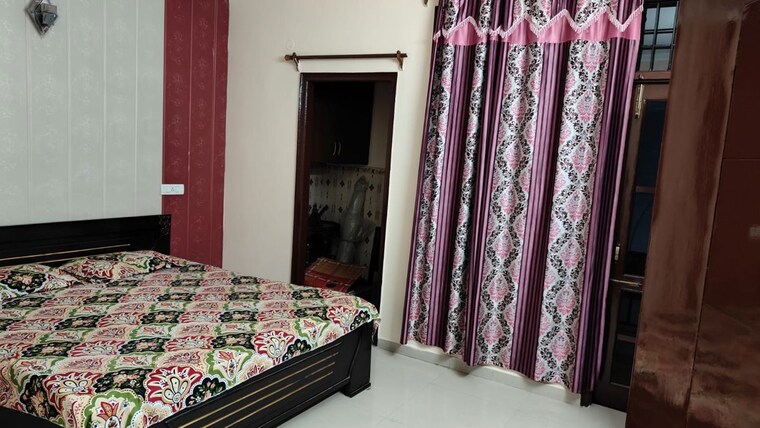 Bedroom, sector 5 3 Bedroom 1650 Sq.Ft. Apartment In Sector 5 Panchkula 10310380