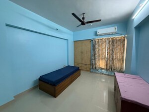 Furnished Amenities in 2 BHK Apartment at Kanakia Spaces Niharika, Manpada – for Rent