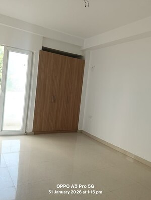 Room in 5 BHK Apartment at SS Linden, Sector 84 – for Rent