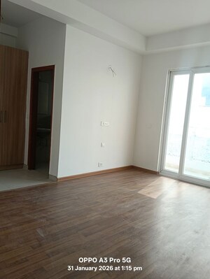 Room in 5 BHK Apartment at SS Linden, Sector 84 – for Rent