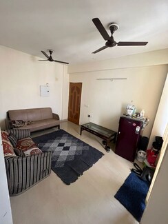 2 BHK Apartment For Rent in Shree Vardhman Mantra