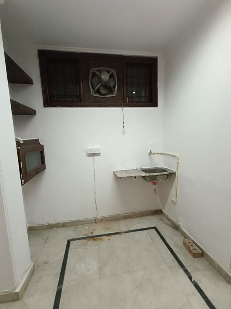 Kitchen, safdarjung enclave Commercial Office Space 1800 Sq.Ft. In Safdarjung Enclave Delhi 10310426