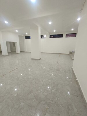 Room in  Office Space at Safdarjung Enclave – for Sale