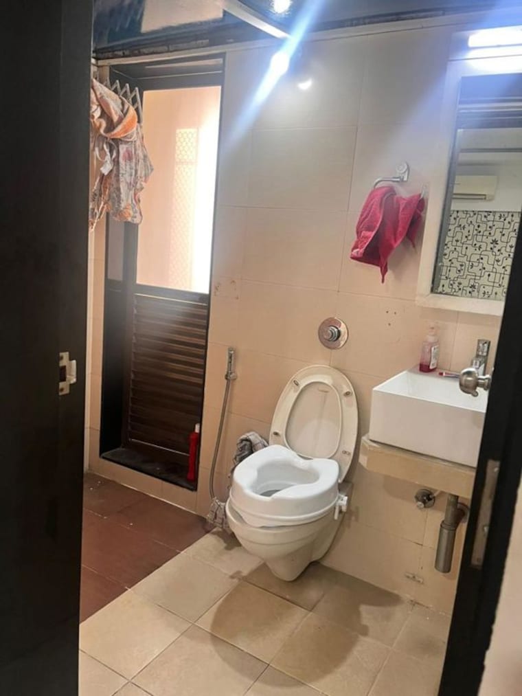 Bathroom, dosti-vihar 2 Bedroom 750 Sq.Ft. Apartment In Samata Nagar Thane 10310485