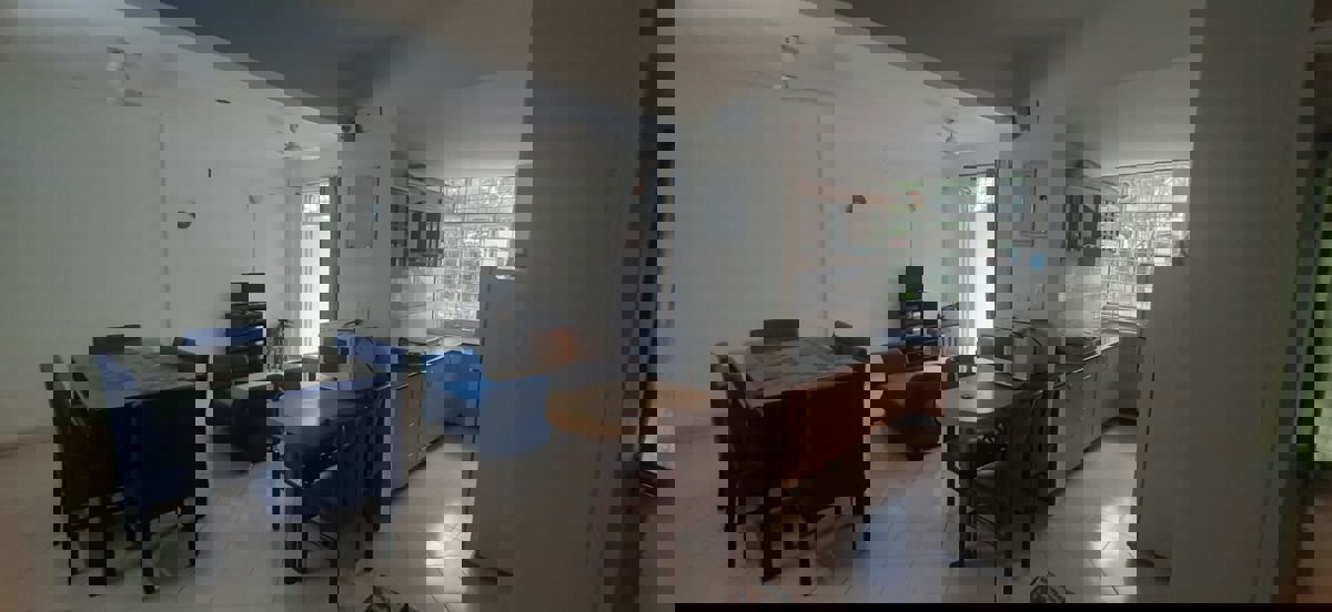 3 BHK 1325 Sq.Ft. Builder Floor in Maple Heights