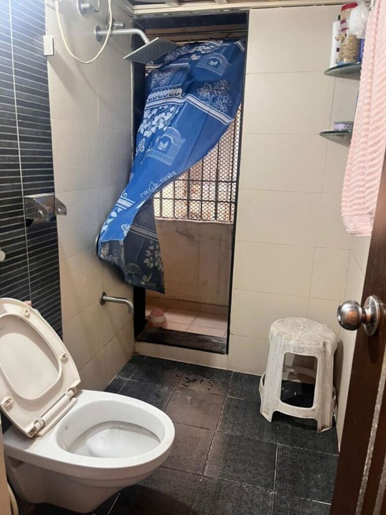 Bathroom, dosti-vihar 2 Bedroom 750 Sq.Ft. Apartment In Samata Nagar Thane 10310517