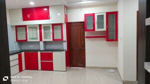 Room in 5 BHK Villa at Gomti Nagar – for Rent