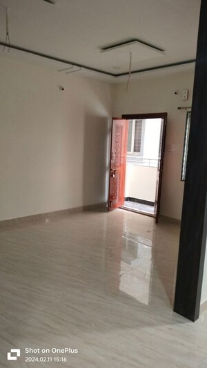 Room in 5 BHK Villa at Gomti Nagar – for Rent