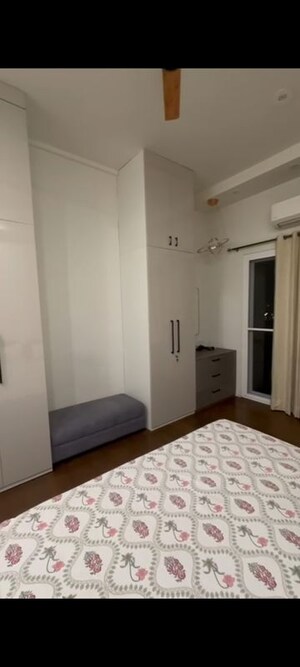 Room in 3 BHK Apartment at Dasnac Burj, Sector 75 – for Rent