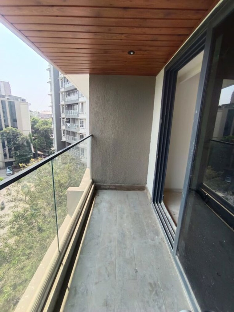 Balcony, sandu-vasudeo-bhuvan 3 Bedroom 1300 Sq.Ft. Apartment In Chembur Mumbai 10310556