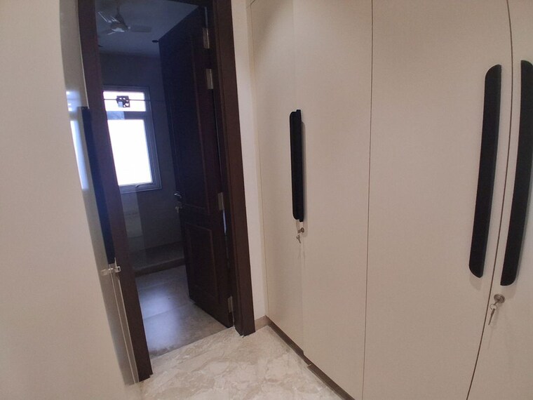 Room, rajouri garden 4 Bedroom 300 Sq.Yd. Builder Floor In Rajouri Garden Delhi 10310559