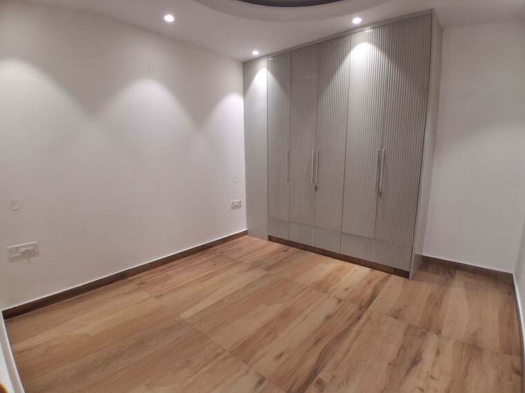 Room, rajouri garden 4 Bedroom 300 Sq.Yd. Builder Floor In Rajouri Garden Delhi 10310559