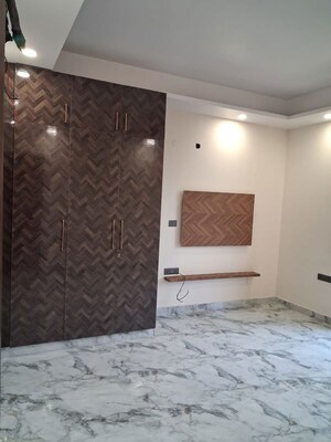 Master Bedroom in 3 BHK Builder Floor at Sector 10 – for Rent