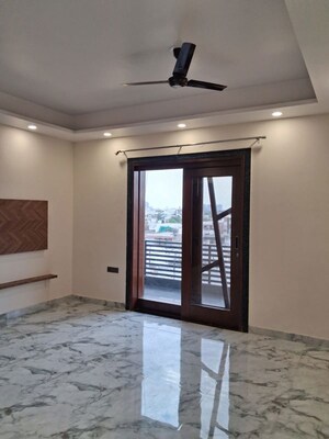 Bedroom in 3 BHK Builder Floor at Sector 10 – for Rent