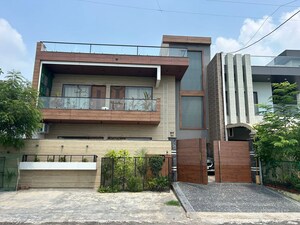 5 BHK Independent House For Sale in Sector 62