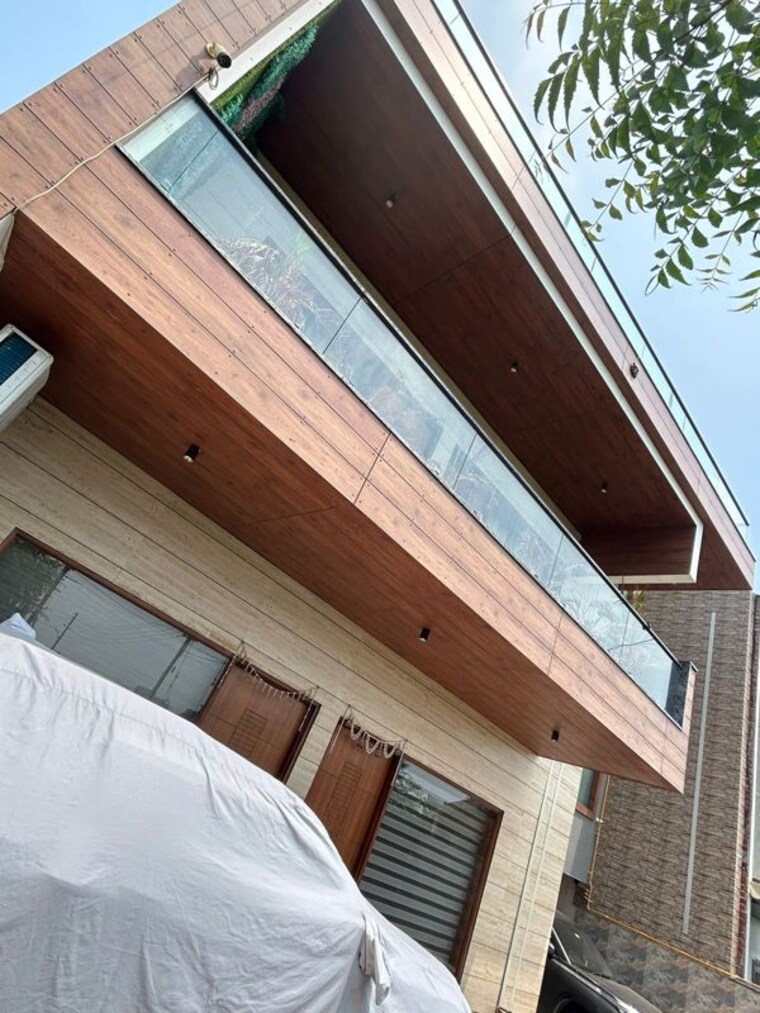 Exterior View, sector 62 5 Bedroom 358 Sq.Yd. Independent House In Sector 62 Faridabad 10310573