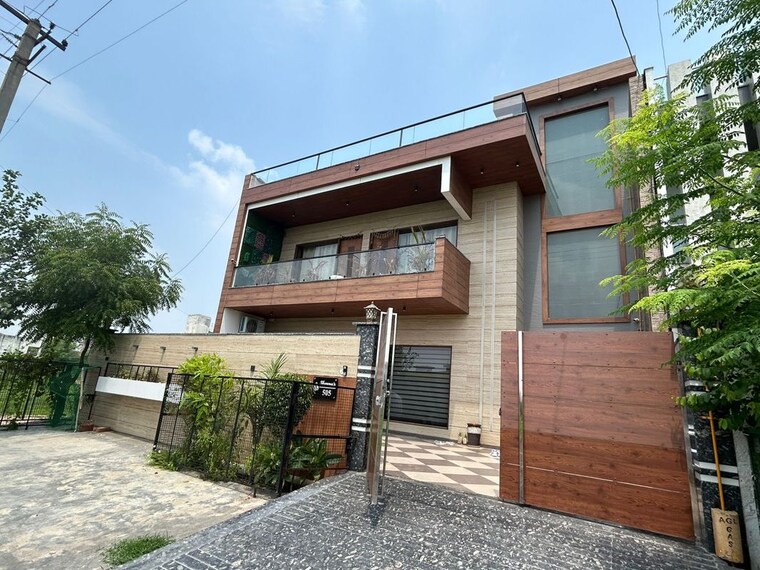 Exterior View, sector 62 5 Bedroom 358 Sq.Yd. Independent House In Sector 62 Faridabad 10310573