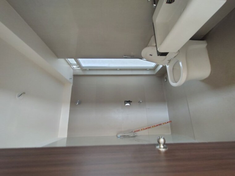 Bathroom, one-indiabulls-thane-1 3 Bedroom 1180 Sq.Ft. Apartment In Pokhran Road No One Thane 10310571