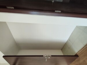 Furnished Amenities in 3 BHK Apartment at One Indiabulls Thane 1, Pokhran Road No One – for Rent