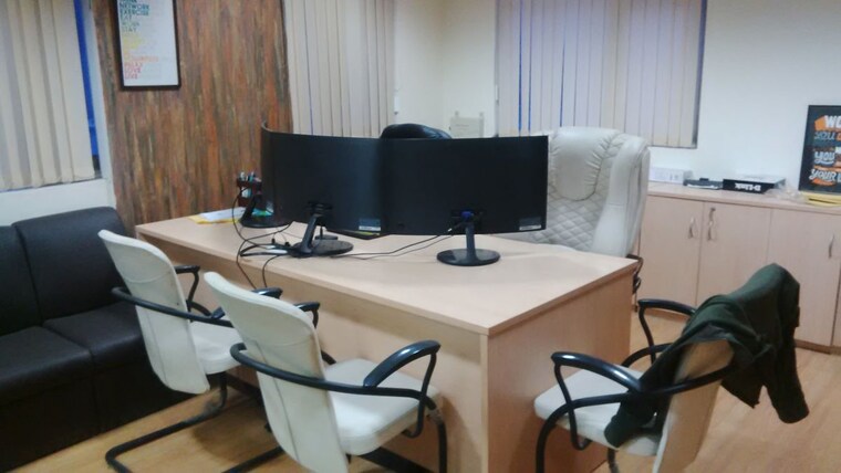 Team Area, sector 63 Commercial Office Space 10500 Sq.Ft. In Sector 63 Noida 10310613