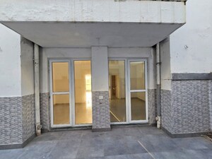 Building Lobby in 3 BHK Builder Floor at Bptp Park Floors I, Sector 77 – for Rent