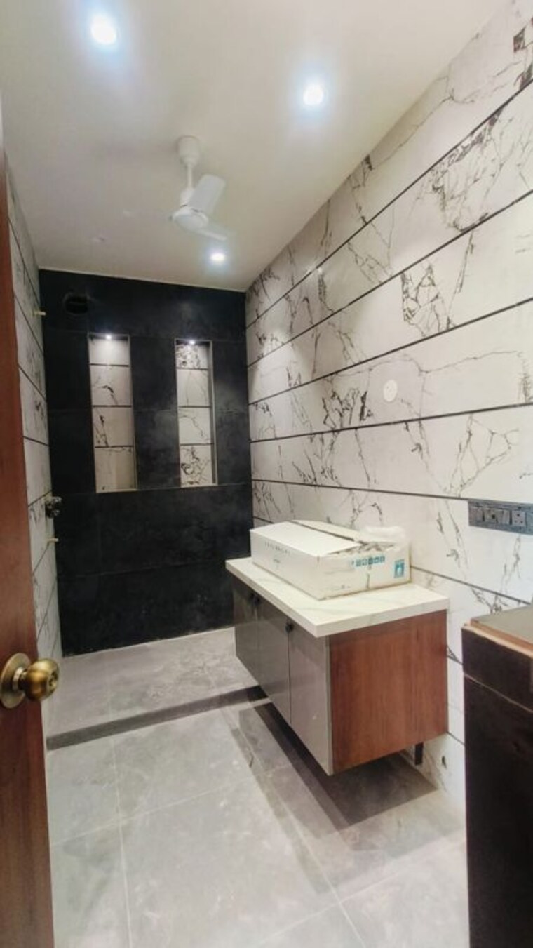 Kitchen, bptp-park-floors-i 3 Bedroom 230 Sq.Yd. Builder Floor In Sector 77 Faridabad 10310668