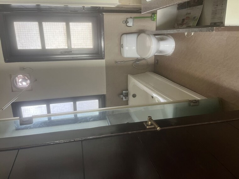 Bathroom, vipul-tatvam-villas 5 Bedroom 6150 Sq.Ft. Villa In Sector 48 Gurgaon 10310538