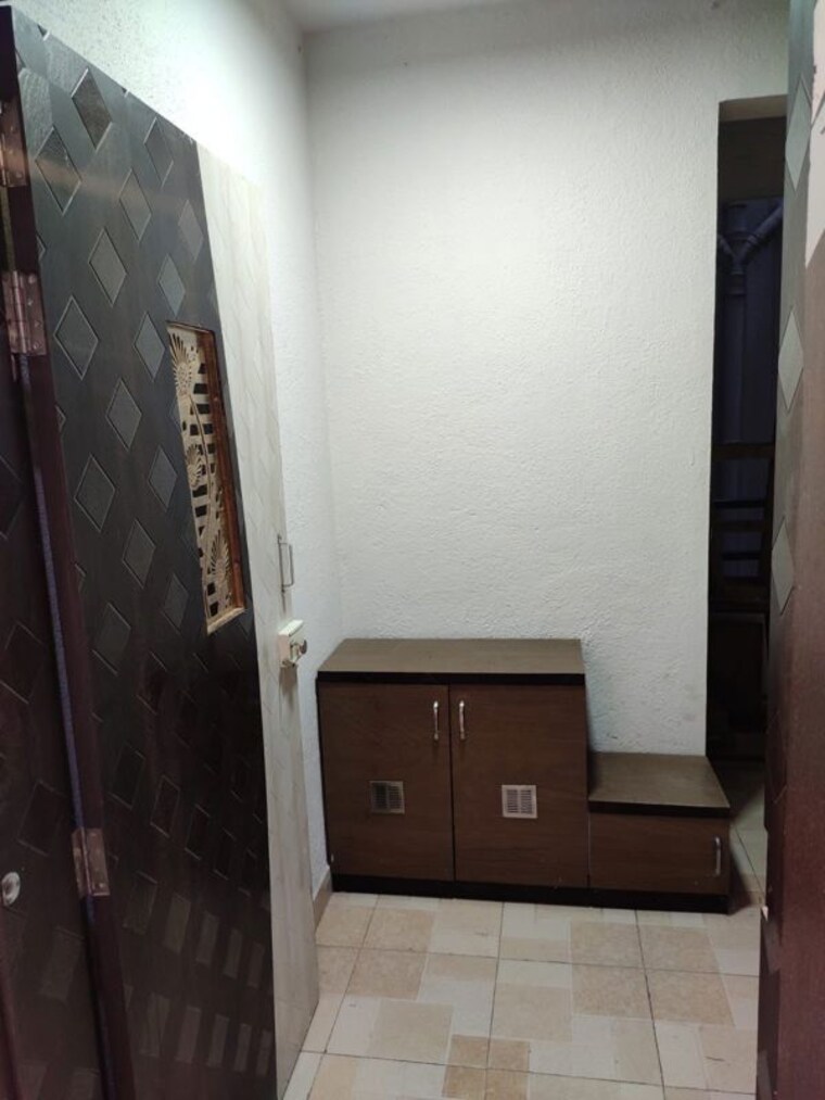 Bathroom, samarth-puram-chs 2 Bedroom 850 Sq.Ft. Apartment In Shivane Pune 10310698