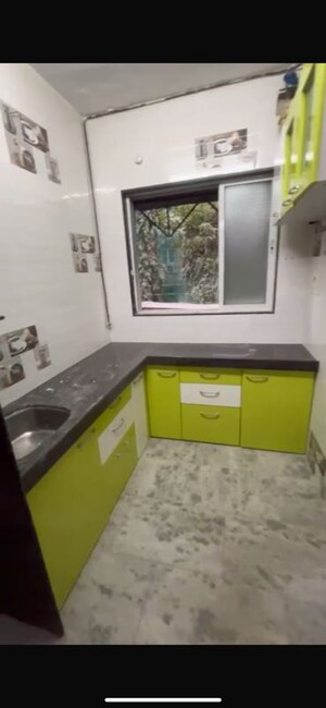 Furnished Amenities in 1 BHK Apartment at Kamal Apartments Kandivali, Kandivali West – for Sale