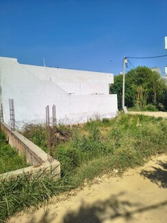 Plot For Sale in Morta
