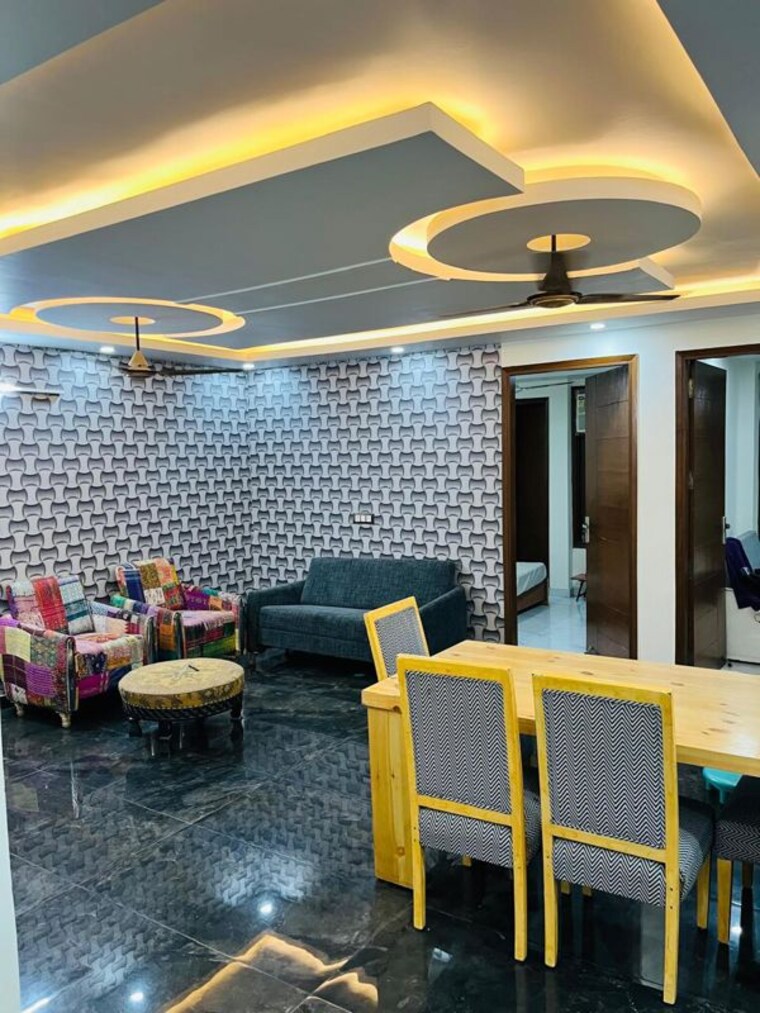 Gym, chattarpur 3 Bedroom 120 Sq.Yd. Builder Floor In Chattarpur Delhi 10310738